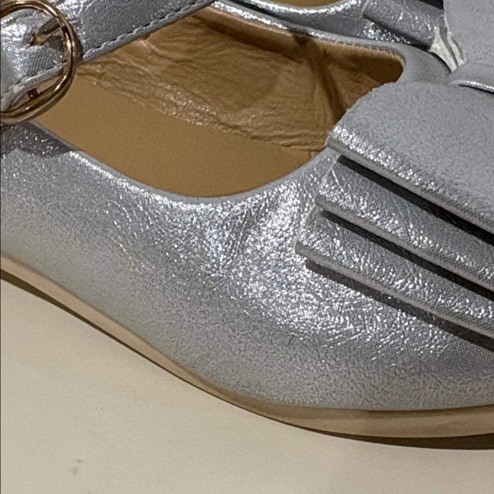 Pipperdoodles Lot of 2 Sparkly Silver & Red Bow Girls Velcro Shoes Pip Squeak